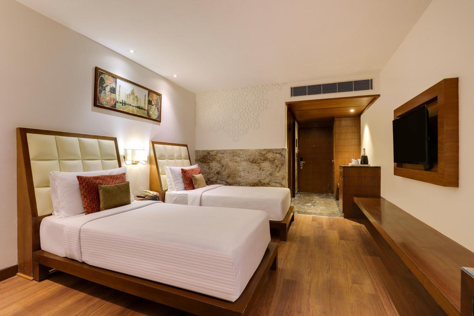 Saura Hotel, Agra - A Club Mahindra Associate Exteriér fotografie