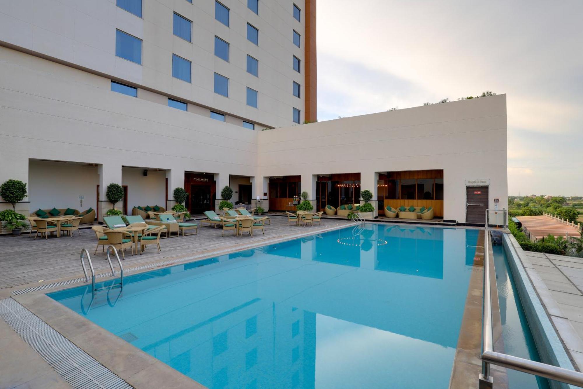 Saura Hotel, Agra - A Club Mahindra Associate Exteriér fotografie