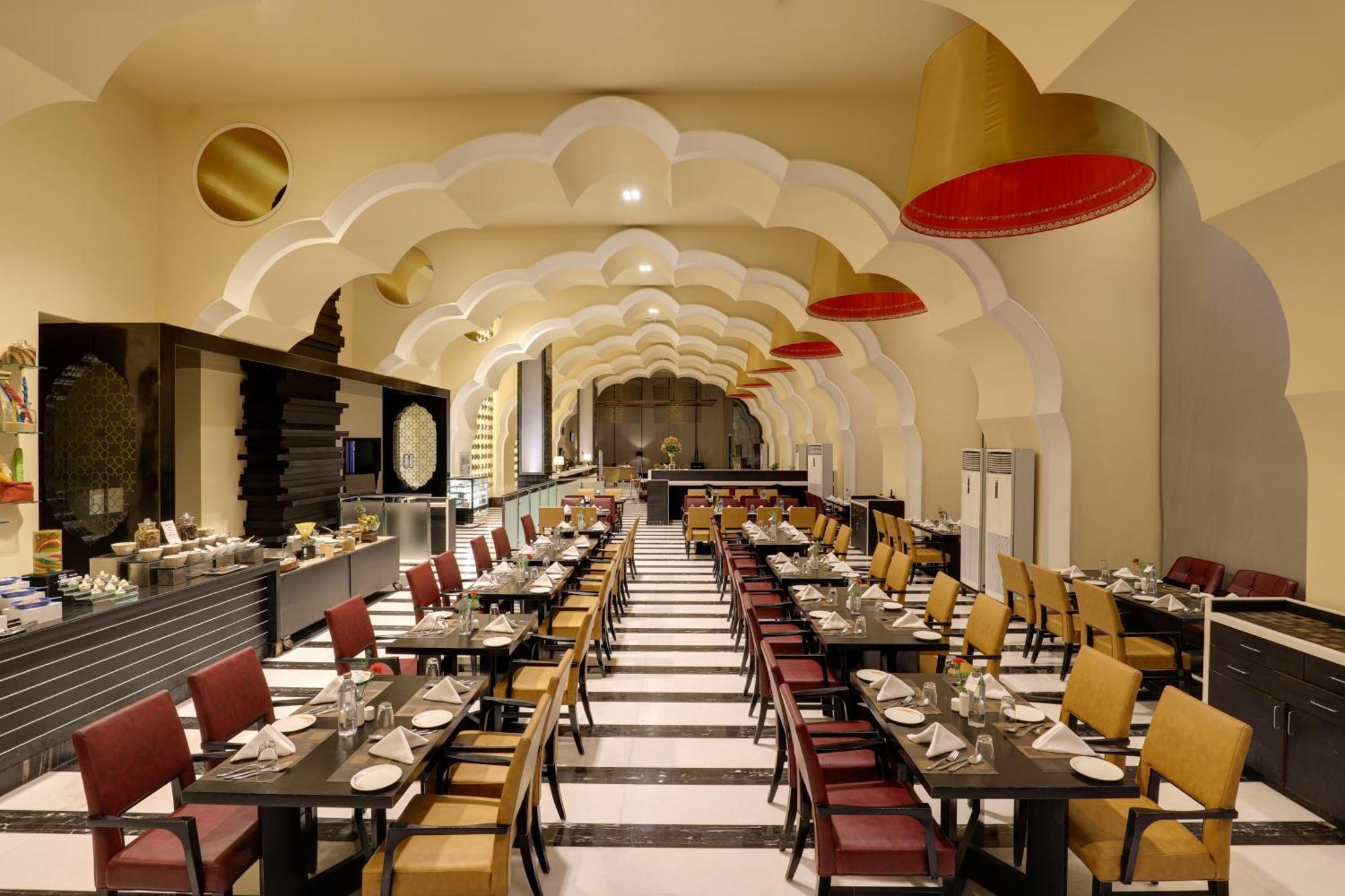 Saura Hotel, Agra - A Club Mahindra Associate Exteriér fotografie