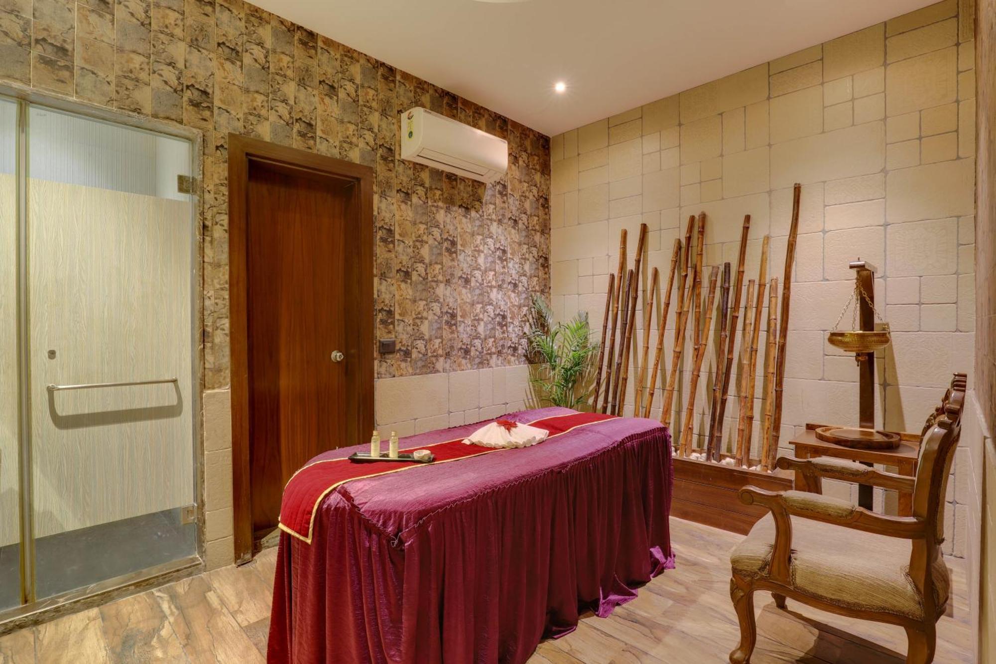 Saura Hotel, Agra - A Club Mahindra Associate Exteriér fotografie