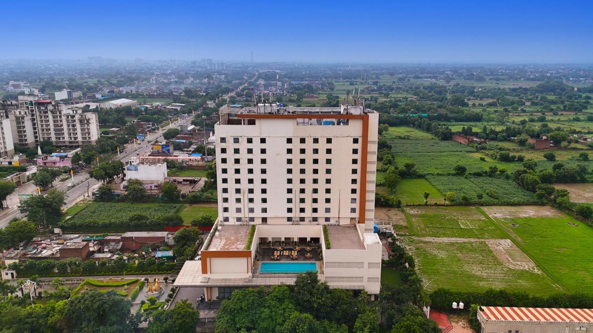 Saura Hotel, Agra - A Club Mahindra Associate Exteriér fotografie