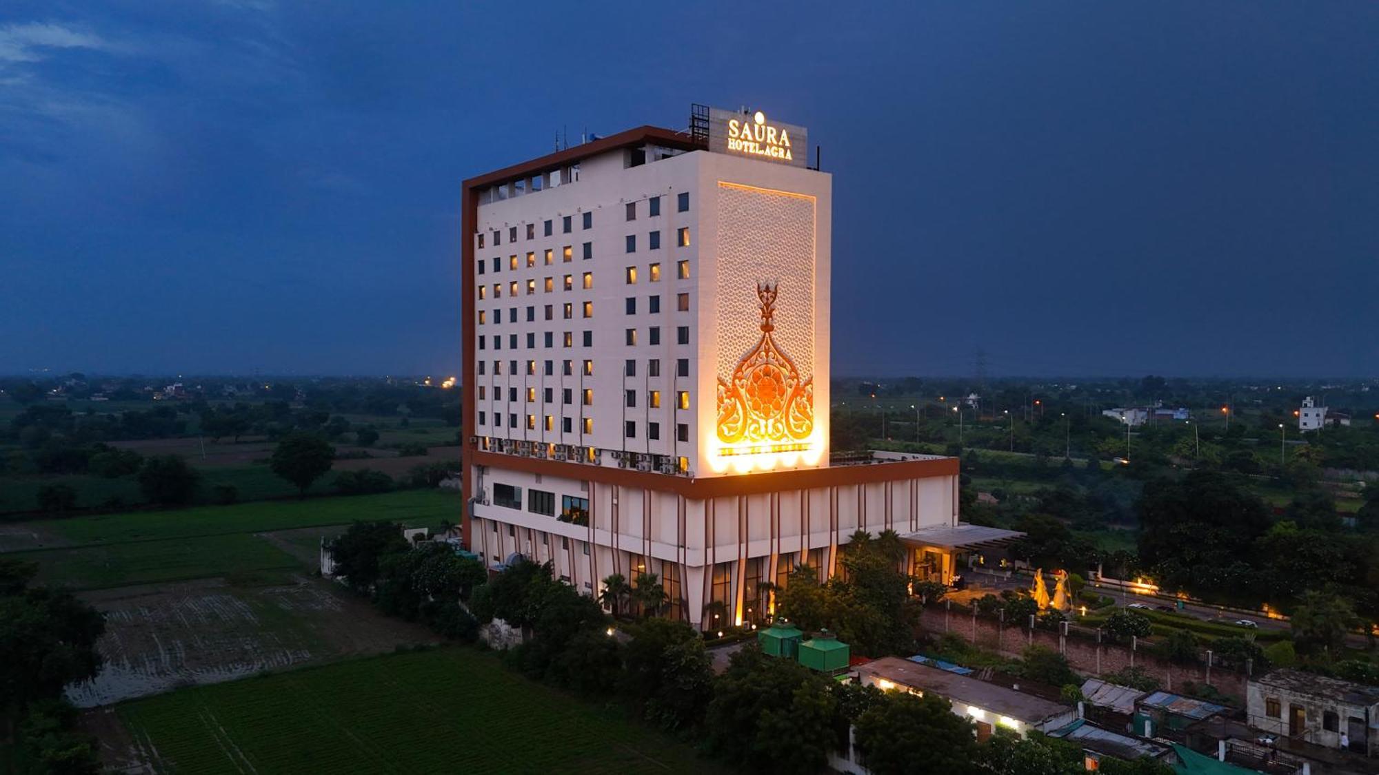 Saura Hotel, Agra - A Club Mahindra Associate Exteriér fotografie