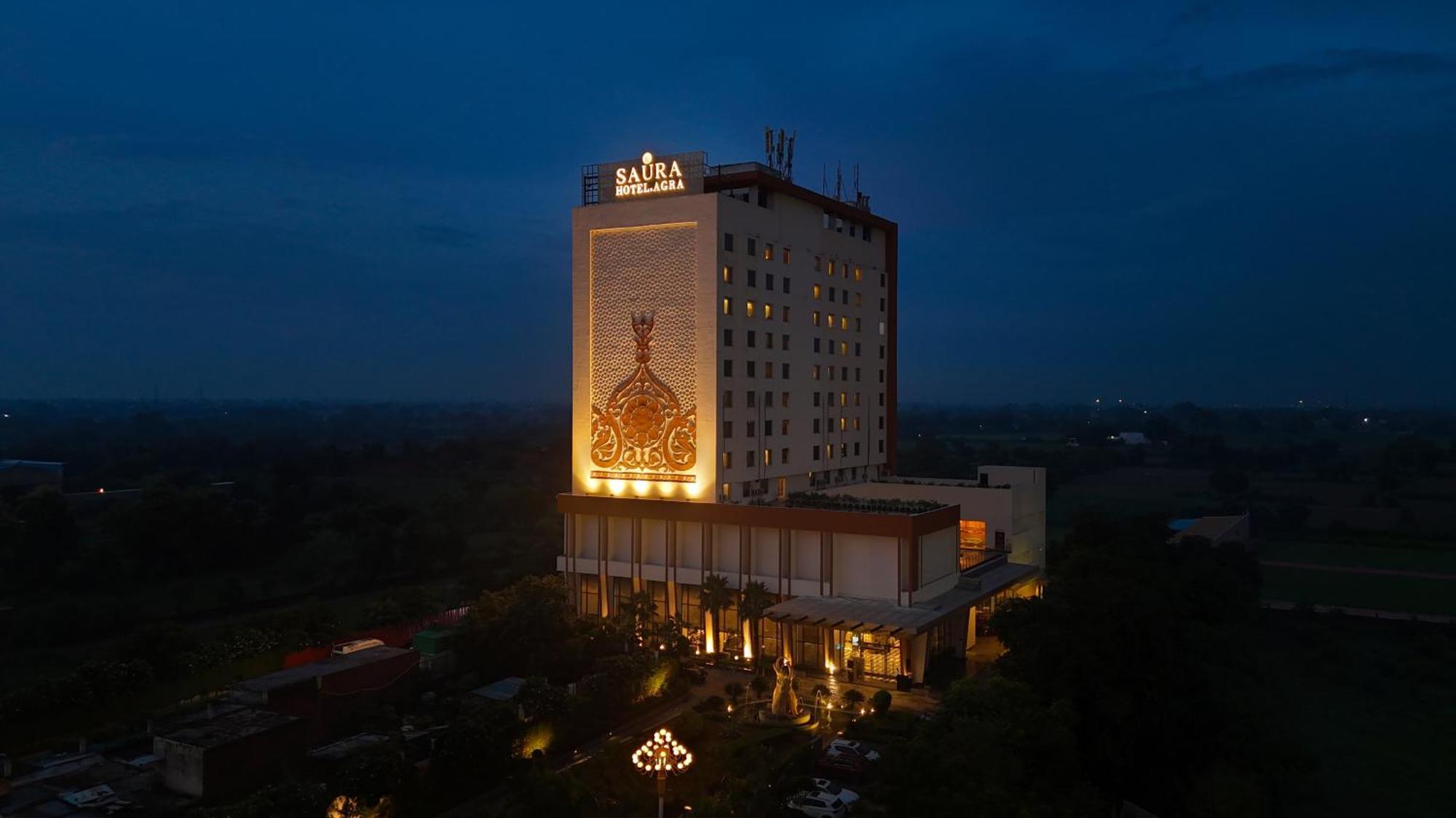Saura Hotel, Agra - A Club Mahindra Associate Exteriér fotografie